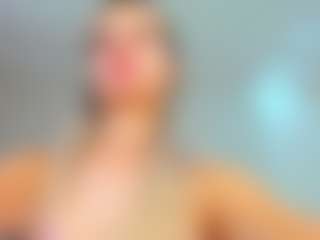 Live cam show with Donna - Shaved on Livezox