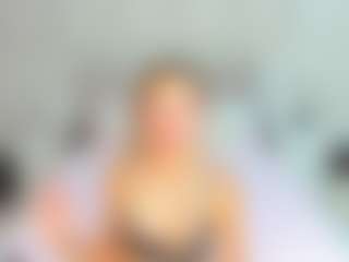 Live cam show with Donna - Small Ass on Camsoda