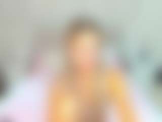 Live cam show with Donna - Shaved on StripNow