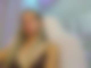 Live cam show with Donna - Petite Young Adult on Gym Cam Girls