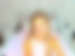 Live cam show with Donna - Cute on hrnylive.com