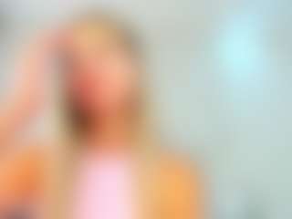 Live cam show with Donna - Upskirt on 1on1-livenow