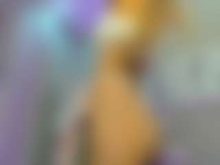 Live cam show with Donna - Blonde Hair Petite on Camsoda
