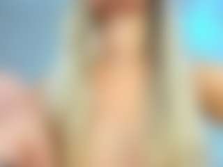 Live cam show with Donna - Petite on Fling VIP Chat