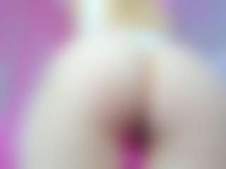 Live cam show with Donna - Blonde Hair on Camsoda
