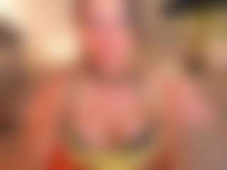 Live cam show with MagneticAmy - Middle Aged on Camsoda