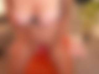 Live cam show with MagneticAmy - Middle Aged on Mixed Magazine Live