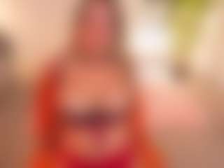 Live cam show with MagneticAmy - Blonde Hair Middle Aged on Camsoda