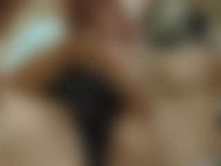 Live cam show with emmma-1 - Bedroom on SquirtSoMuch