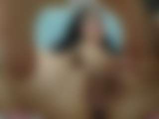 emmma-1's Live Sex Cam Show