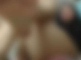 emmma-1 MILF webcam performer live streaming