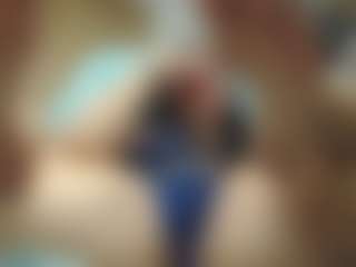 emmma-1 MILF webcam performer live streaming