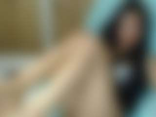 emmma-1 MILF webcam performer live streaming