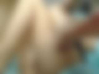 Live cam show with emmma-1 - Middle Aged on Uber Horny