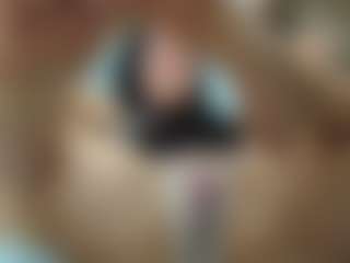emmma-1's Live Sex Cam Show