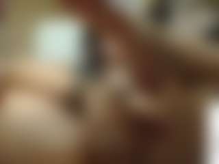 emmma-1's Live Sex Cam Show