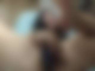 emmma-1 MILF webcam performer live streaming
