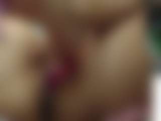 emmma-1's Live Sex Cam Show
