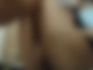 emmma-1 MILF webcam performer live streaming