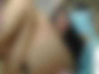 Live cam show with emmma-1 - Middle Aged on Camsoda