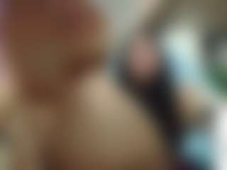 emmma-1's Live Sex Cam Show