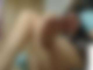 Live cam show with emmma-1 - Middle Aged on Mixed Magazine Live