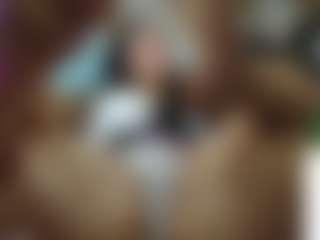 Live cam show with emmma-1 - Average on Camsoda