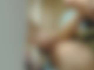 emmma-1's Live Sex Cam Show