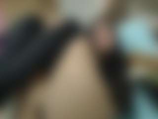 Live cam show with emmma-1 - Average on Camsoda
