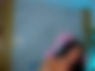 Live cam show with Isabella-sexyy - Tease on Hubzter Live