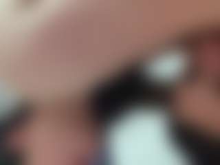 Live cam show with bellansm - Cum Swallowing on WildCum