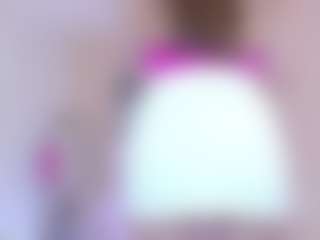 Live cam show with Kai-falcon - Bedroom MILF on WildCum