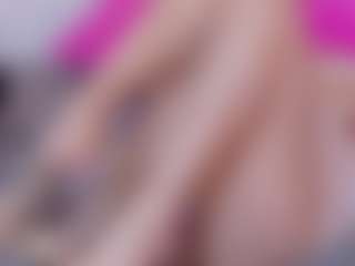 Live cam show with Kai-falcon - Skinny MILF on sexylive.show