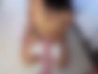Live cam show with PIA STONE - Skinny on boobsie.com