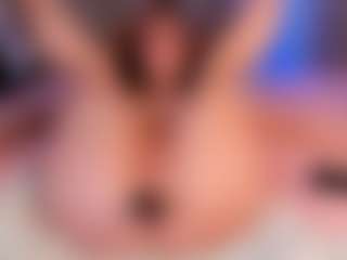 Live cam show with Jess-Lui - Small Tits Brown Hair on StripNow