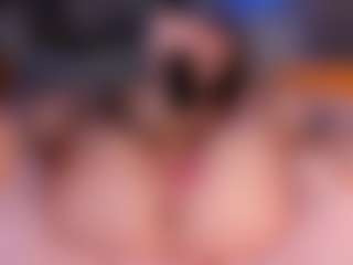 Live cam show with Jess-Lui - Brown Hair on Mixed Magazine Live
