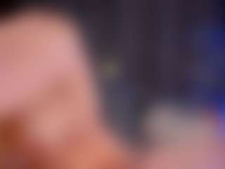 Live cam show with Jess-Lui - Athletic on AdultVida.com