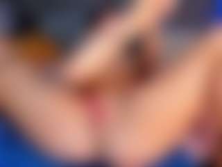 Live cam show with Jess-Lui - Spank Brown Hair on Sweet Sext