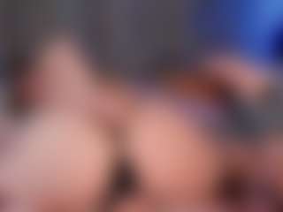 Live cam show with Jess-Lui - Green Eyes on Milfs Live