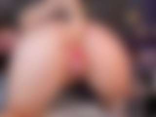 Live cam show with Jess-Lui - Small Tits on Camsoda