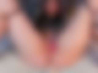 Live cam show with Jess-Lui - Fuck Machine on Camsoda