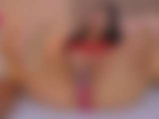 Live cam show with L U I S A H - Control on TeamSkeetLive