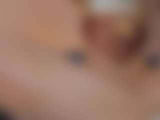 Live cam show with L U I S A H - Bikini on Camsoda