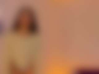 Live cam show with L U I S A H - Shake on makecum.org
