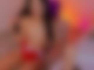 Spettacolo in cam dal vivo con L U I S A H - Bikini su Camsoda