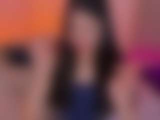 Live cam show with L U I S A H - Skinny on Dolls Live