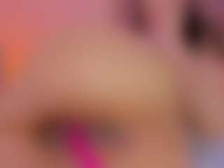 Live cam show with L U I S A H - Living Room on nudelive.tv