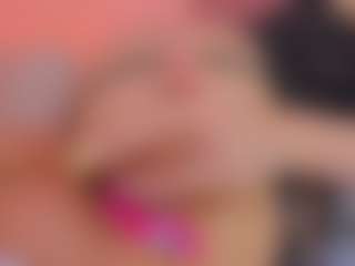 L U I S A H's Live Sex Cam Show