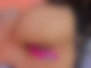 Live cam show with L U I S A H - HD on Camsoda