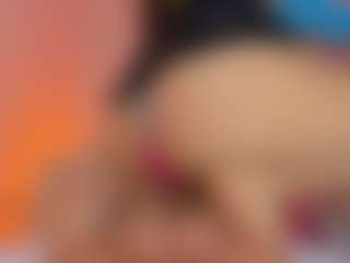 Live cam show with L U I S A H - Young Adult on Camsoda